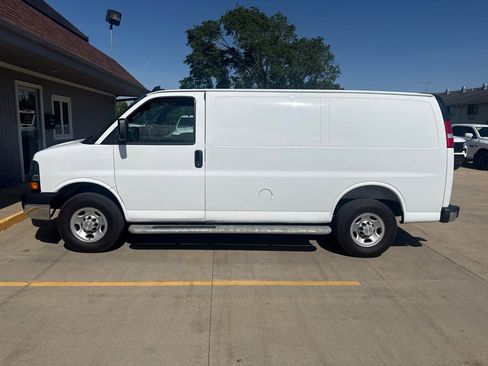 Used 2025 Chevrolet Express 2500 w/ Driver Convenience Package RWD image 2