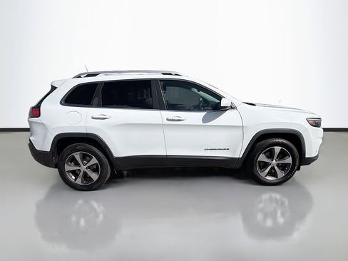 Used 2020 Jeep Cherokee Limited image 2