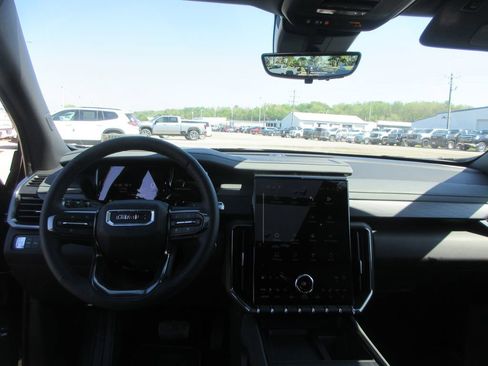 New 2026 GMC Acadia AT4 w/ Luxury Package AWD/4WD image 16