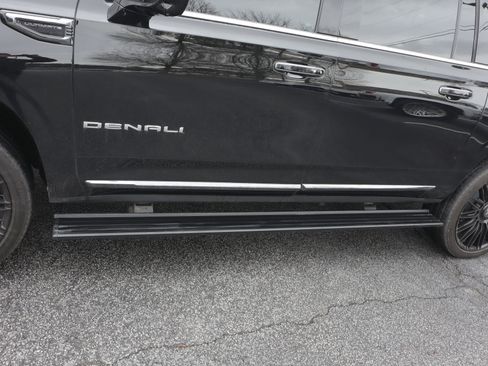 Used 2025 GMC Yukon XL Denali Ultimate image 30