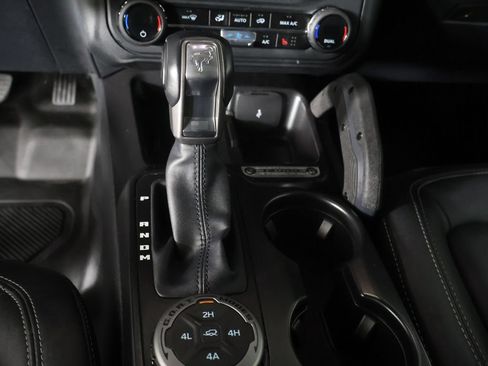 Used 2025 Ford Bronco Badlands AWD/4WD image 45