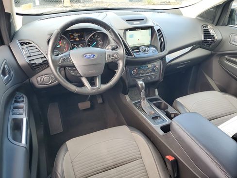 Used 2017 Ford Escape Titanium FWD image 17