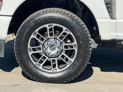 Used 2024 Ford F350 Limited AWD/4WD image 27