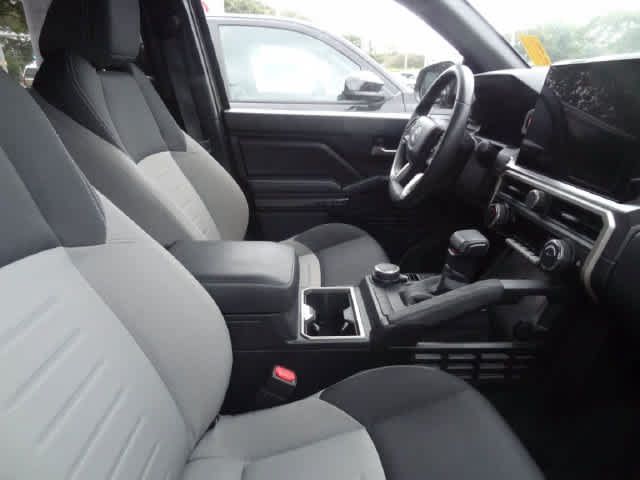 Used 2024 Toyota Tacoma TRD Sport AWD/4WD image 11