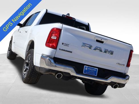Used 2025 RAM 1500 Laramie AWD/4WD image 3