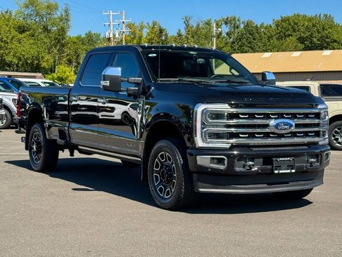 Used 2024 Ford F250 Platinum image 1