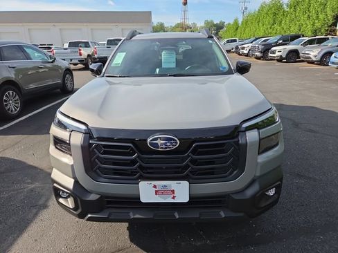 Used 2026 Subaru Outback Touring XT AWD/4WD image 2