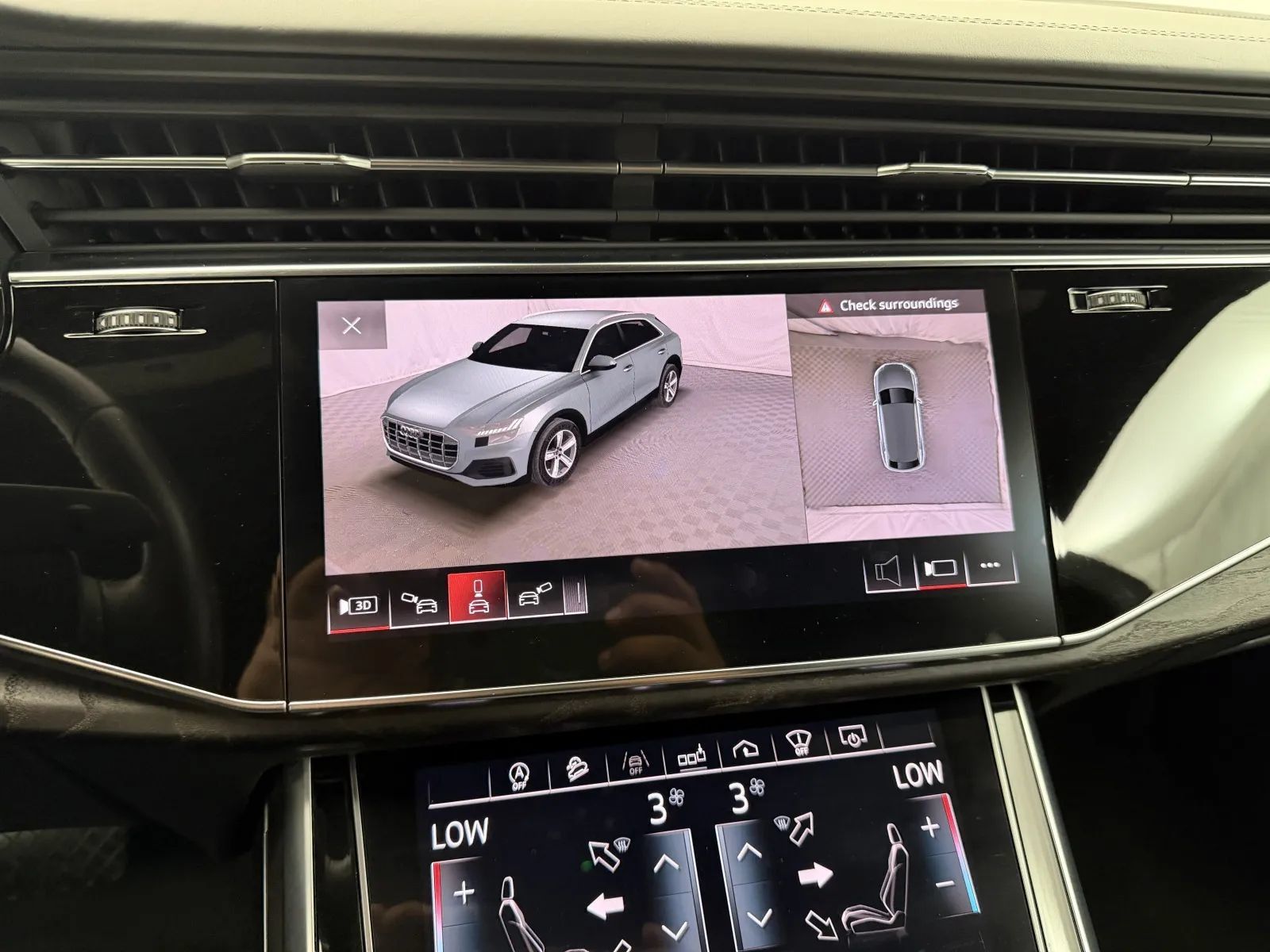 Used 2019 Audi Q8 Prestige AWD/4WD image 26