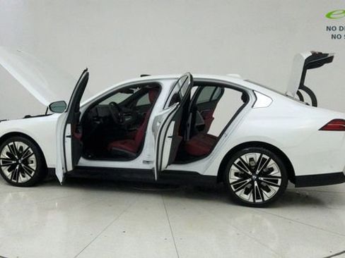 Used 2026 BMW 530i RWD image 72