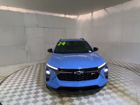 Used 2024 Chevrolet Trax RS w/ Sunroof Package image 6