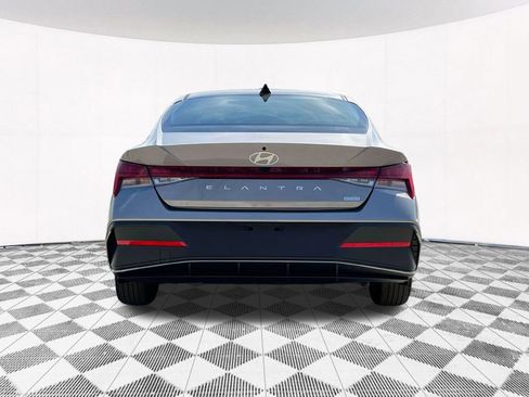New 2025 Hyundai Elantra Blue image 10