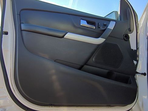 Used 2011 Ford Edge Sport w/ Driver Entry Pkg image 14