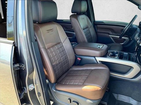 Used 2023 Nissan Titan Platinum Reserve w/ Moonroof Package RWD image 9