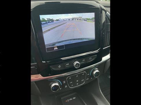 Used 2023 Chevrolet Traverse LT AWD/4WD image 14