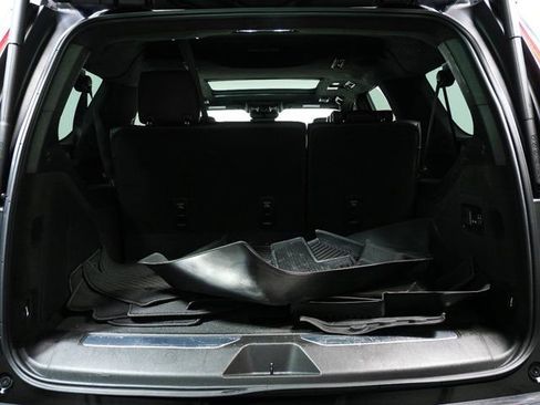 Used 2023 Cadillac Escalade ESV Premium Luxury Platinum image 30