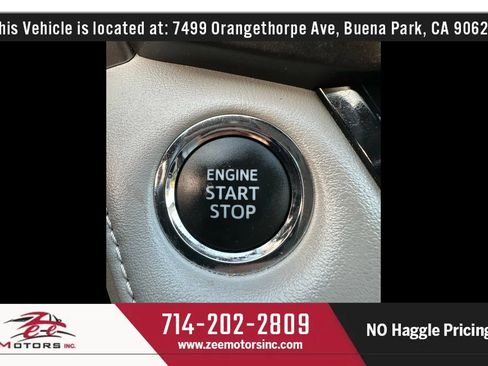 Used 2017 Toyota RAV4 Limited image 32