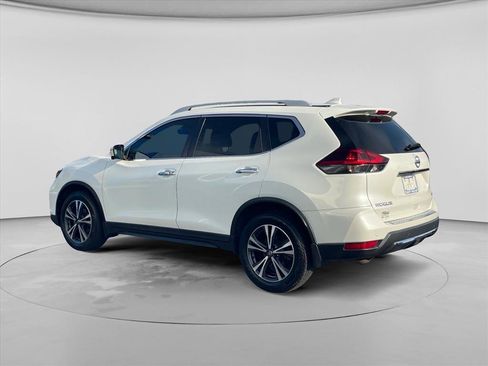 Used 2020 Nissan Rogue SV w/ Premium Package FWD image 5