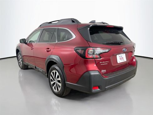 Used 2025 Subaru Outback Premium AWD/4WD image 10