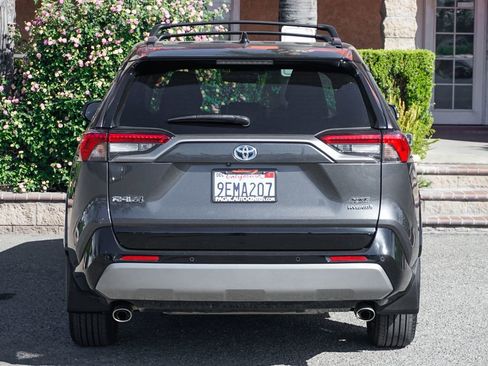Used 2023 Toyota RAV4 XSE AWD/4WD image 7