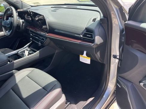 New 2026 Chevrolet Traverse Z71 w/ Enhanced Driving Package AWD/4WD image 41
