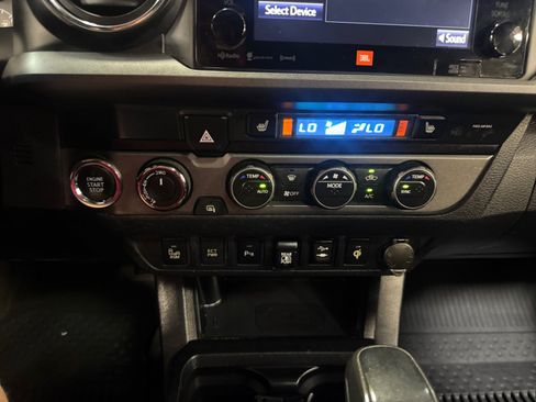 Used 2019 Toyota Tacoma TRD Pro AWD/4WD image 12