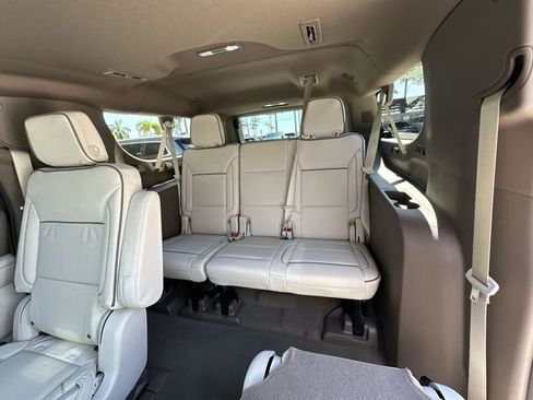 Certified 2026 GMC Yukon XL Denali w/ Denali Reserve Package AWD/4WD image 33
