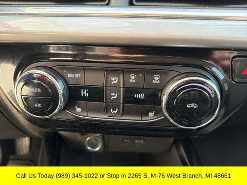 Used 2024 Chevrolet Trax LT w/ Driver Confidence Package FWD image 20