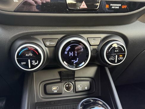 New 2026 Hyundai Venue SEL image 19