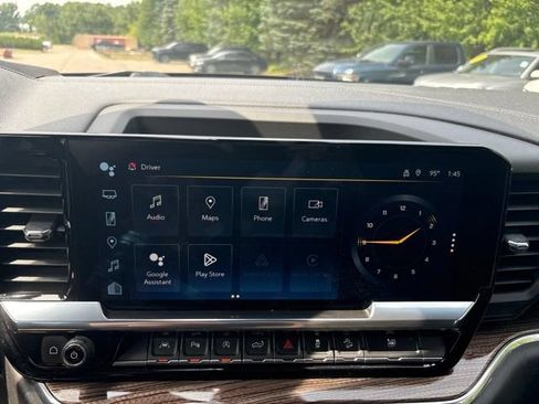 Used 2023 Chevrolet Silverado 1500 RST AWD/4WD image 7