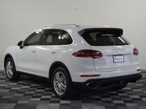 Used 2016 Porsche Cayenne AWD/4WD image 3
