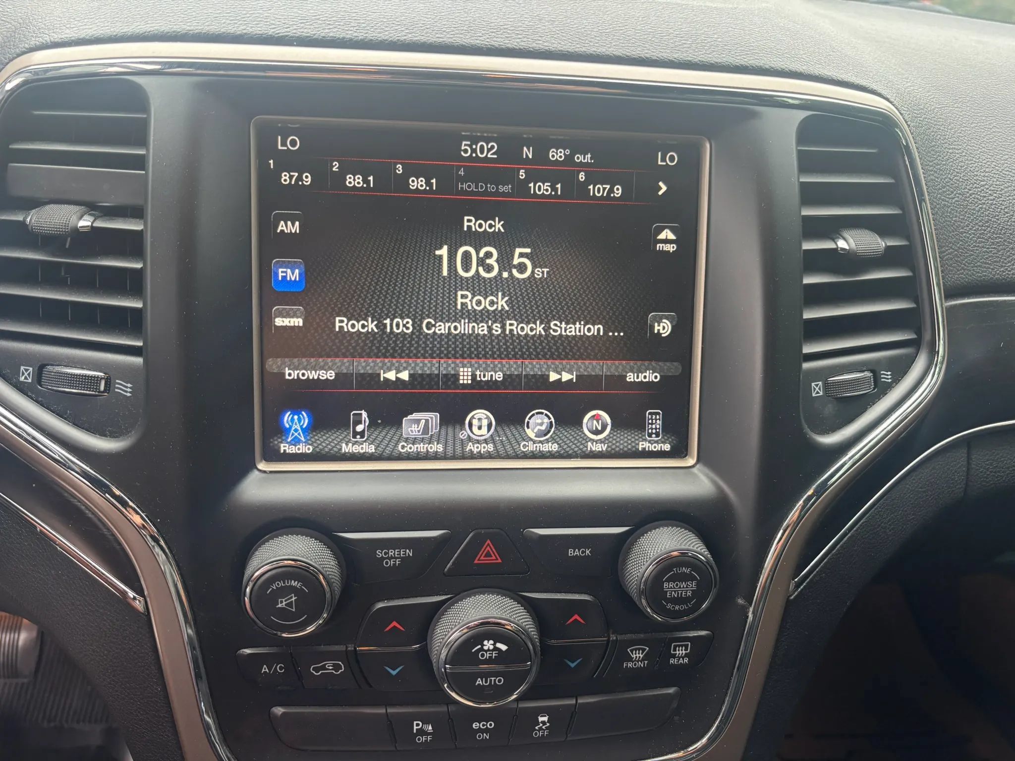 Used 2014 Jeep Grand Cherokee Limited AWD/4WD image 13