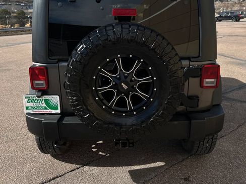 Used 2017 Jeep Wrangler Unlimited Sport w/ Quick Order Package 23S AWD/4WD image 14