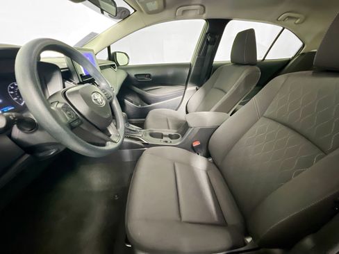 Used 2025 Toyota Corolla LE FWD image 14