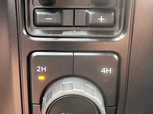 Used 2026 Ford F250 Lariat w/ Lariat Ultimate Package AWD/4WD image 22