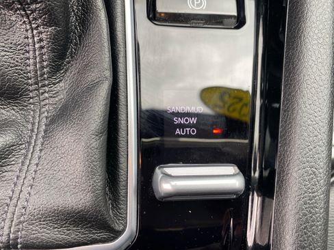 Used 2025 Jeep Compass Limited AWD/4WD image 14