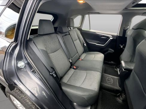 Used 2021 Toyota RAV4 XLE w/ Convenience Package AWD/4WD image 19