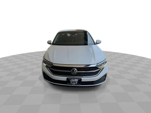 Used 2022 Volkswagen Jetta SE FWD image 3