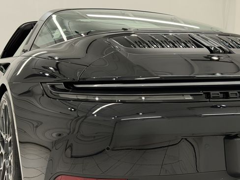 Certified 2025 Porsche 911 Targa 4 GTS AWD/4WD image 19