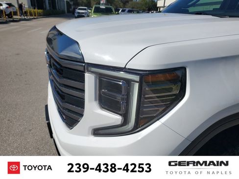 Used 2023 GMC Sierra 1500 AT4 image 14