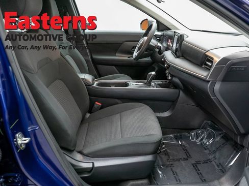 Used 2025 Nissan Kicks S AWD/4WD image 23
