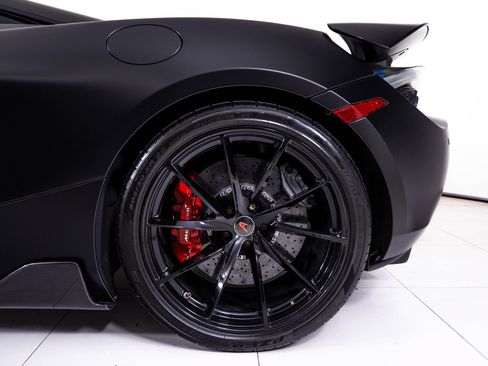 Used 2019 McLaren 720S Performance RWD image 17