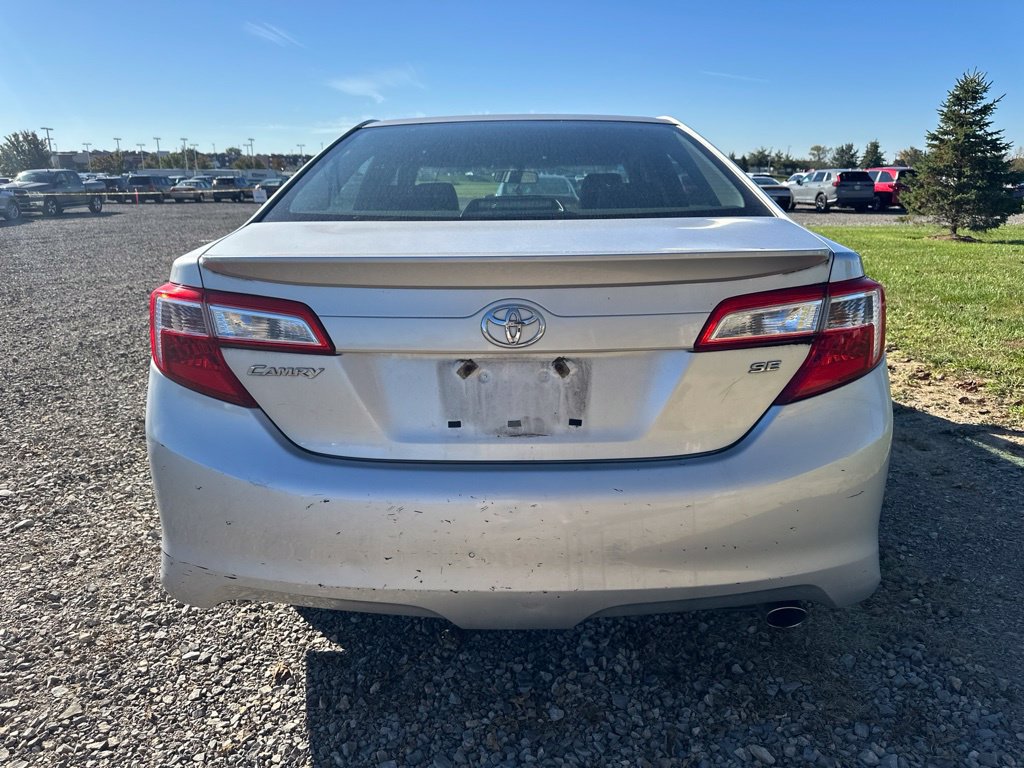 Used 2012 Toyota Camry SE FWD image 8
