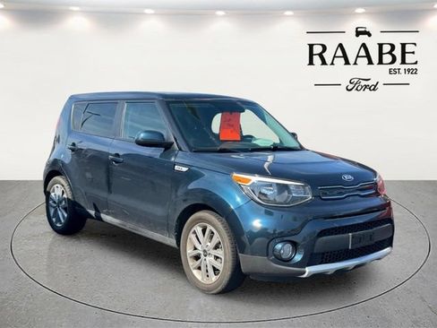 Used 2017 Kia Soul + FWD image 3