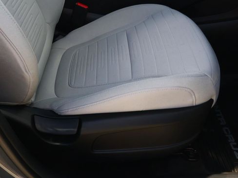 Used 2026 Hyundai Santa Cruz SE FWD image 19