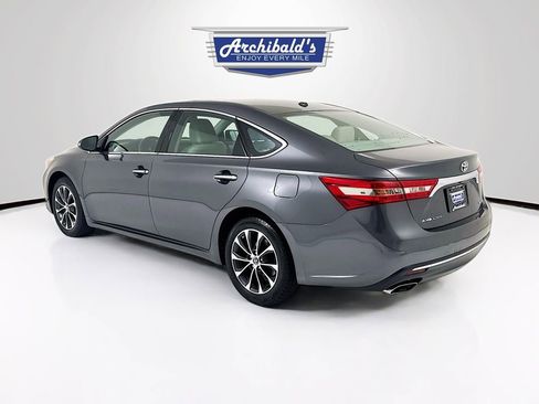 Used 2018 Toyota Avalon XLE Premium w/ Carpet Mat Package image 5