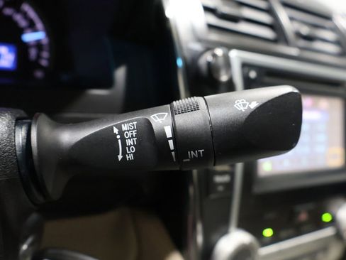 Used 2012 Toyota Camry LE image 33