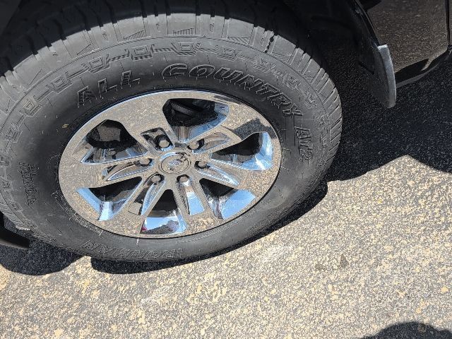 Used 2024 RAM 1500 Laramie AWD/4WD image 18