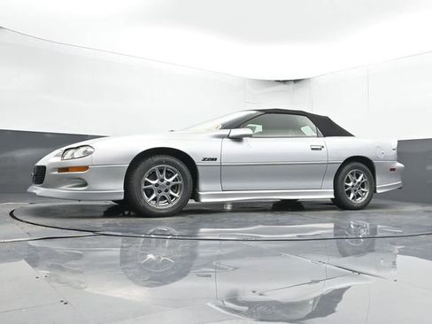 Used 2002 Chevrolet Camaro Z28 w/ Sport Appearance Pkg RWD image 44