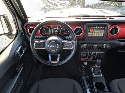 Used 2018 Jeep Wrangler Unlimited Rubicon image 18