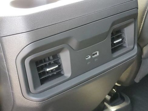 Used 2026 Chevrolet Silverado 1500 LT Trail Boss w/ LT Trail Boss Premium Package AWD/4WD image 22